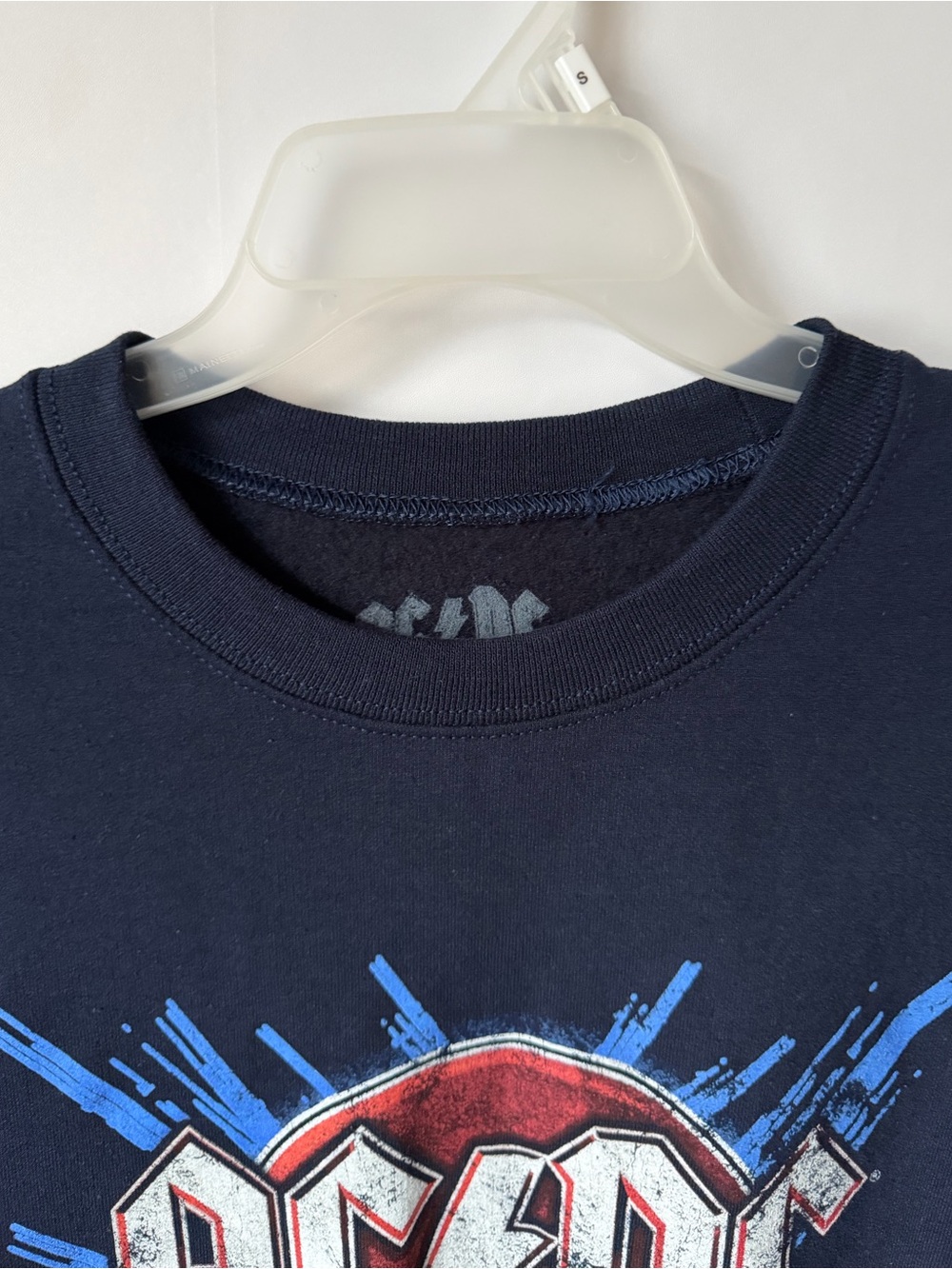 AC/DC Back in Black Graphic Crewneck Sweatshirt Navy Fleece NWT Small Unisex - Picture 4 of 13